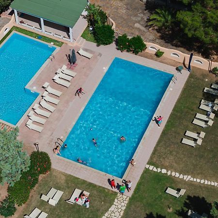 Amareclub Rocca Dorada Hotel Санта Маргерита ди Пула Екстериор снимка