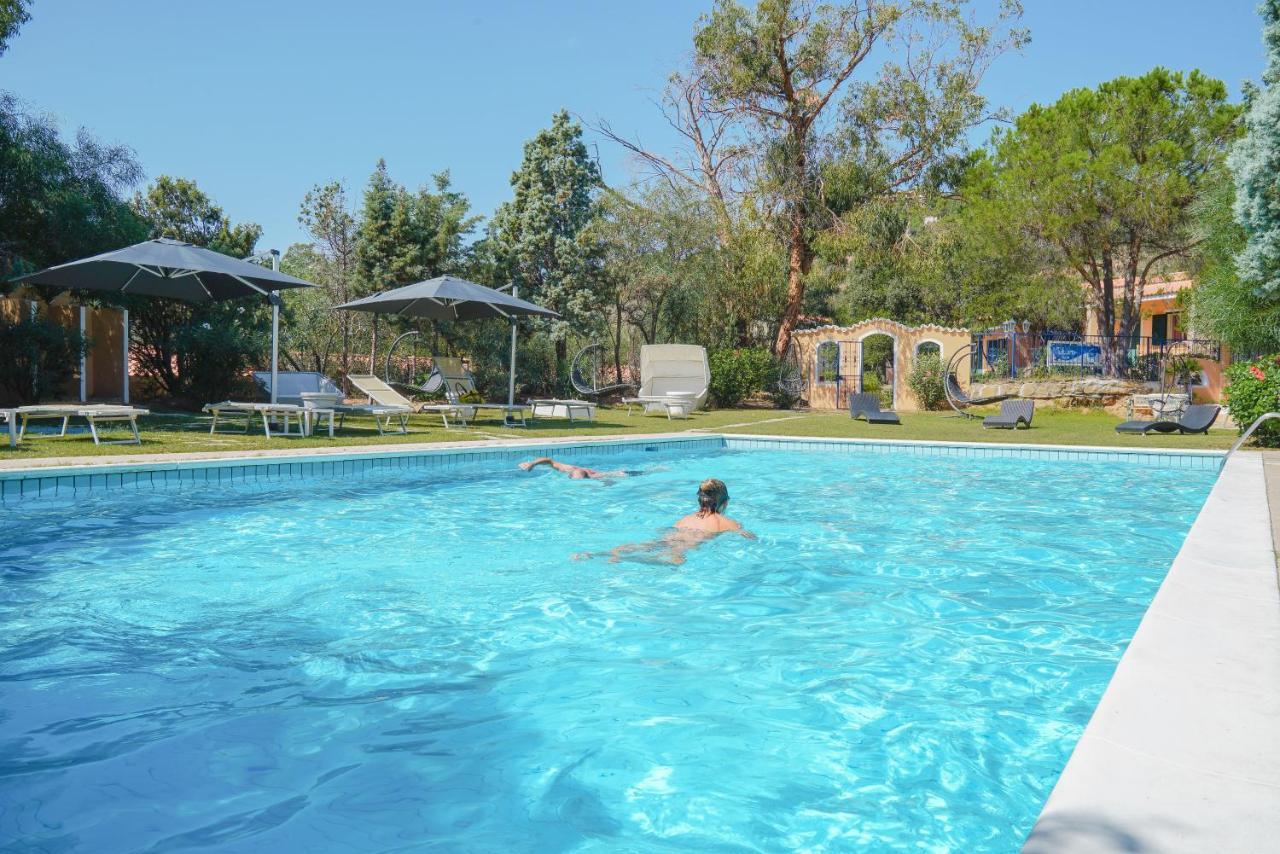 Amareclub Rocca Dorada Hotel Санта Маргерита ди Пула Екстериор снимка