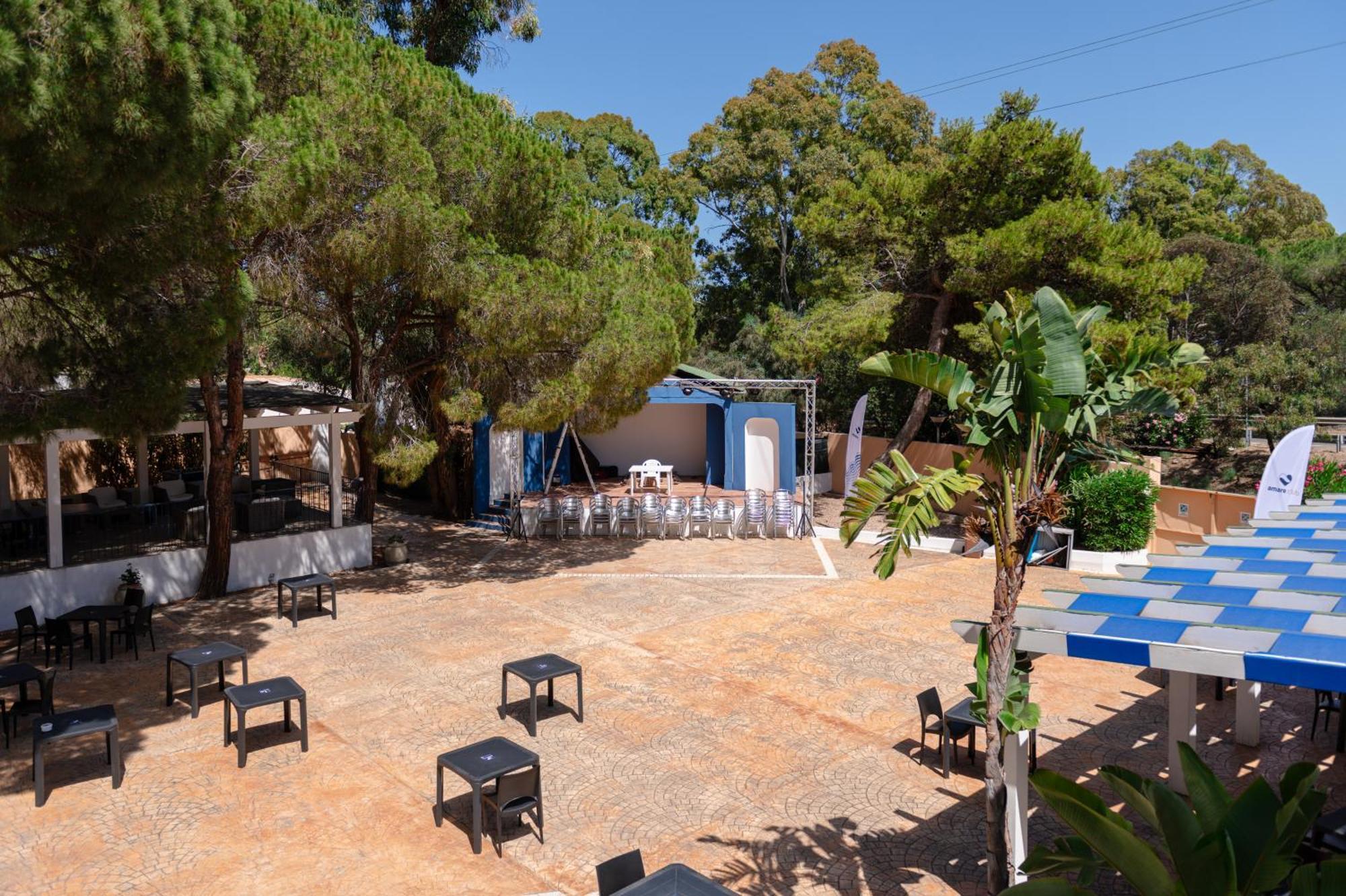 Amareclub Rocca Dorada Hotel Санта Маргерита ди Пула Екстериор снимка