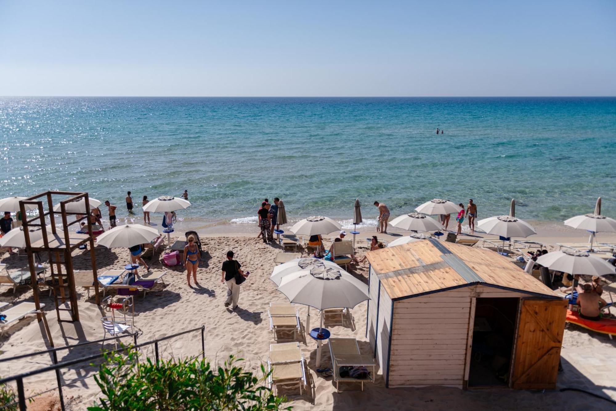 Amareclub Rocca Dorada Hotel Санта Маргерита ди Пула Екстериор снимка