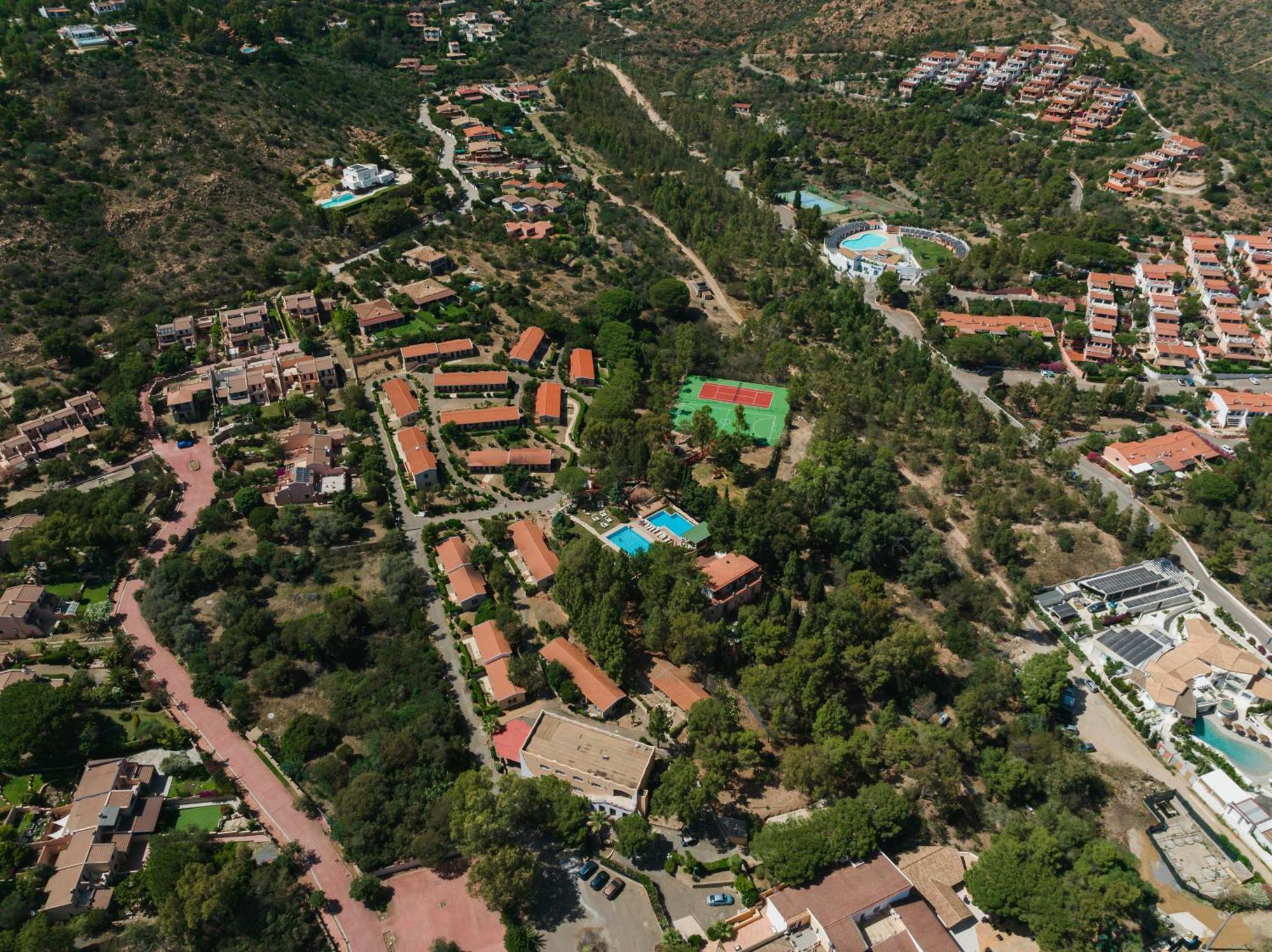 Amareclub Rocca Dorada Hotel Санта Маргерита ди Пула Екстериор снимка