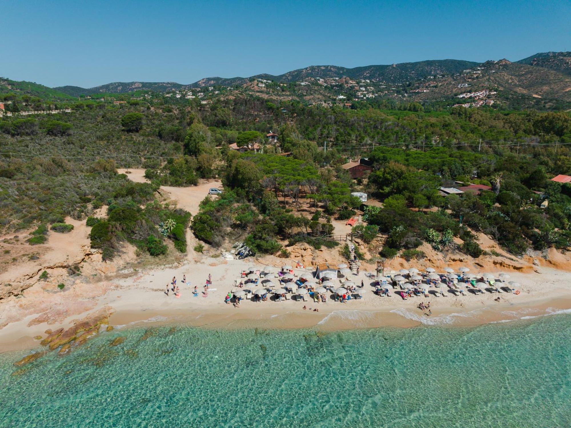 Amareclub Rocca Dorada Hotel Санта Маргерита ди Пула Екстериор снимка