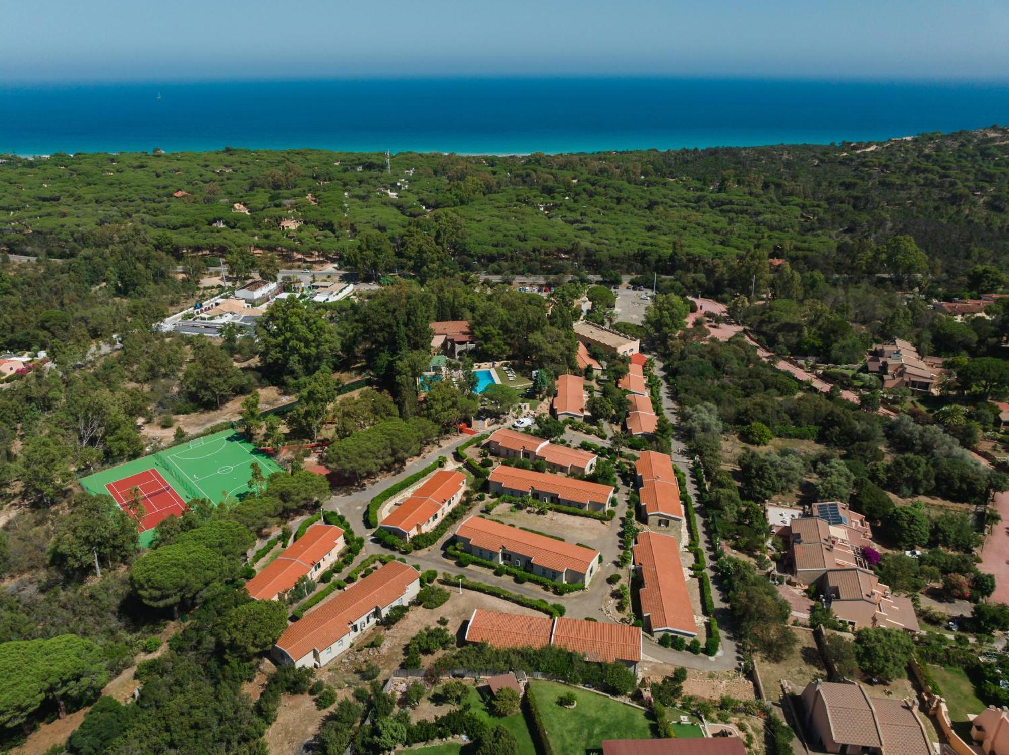 Amareclub Rocca Dorada Hotel Санта Маргерита ди Пула Екстериор снимка