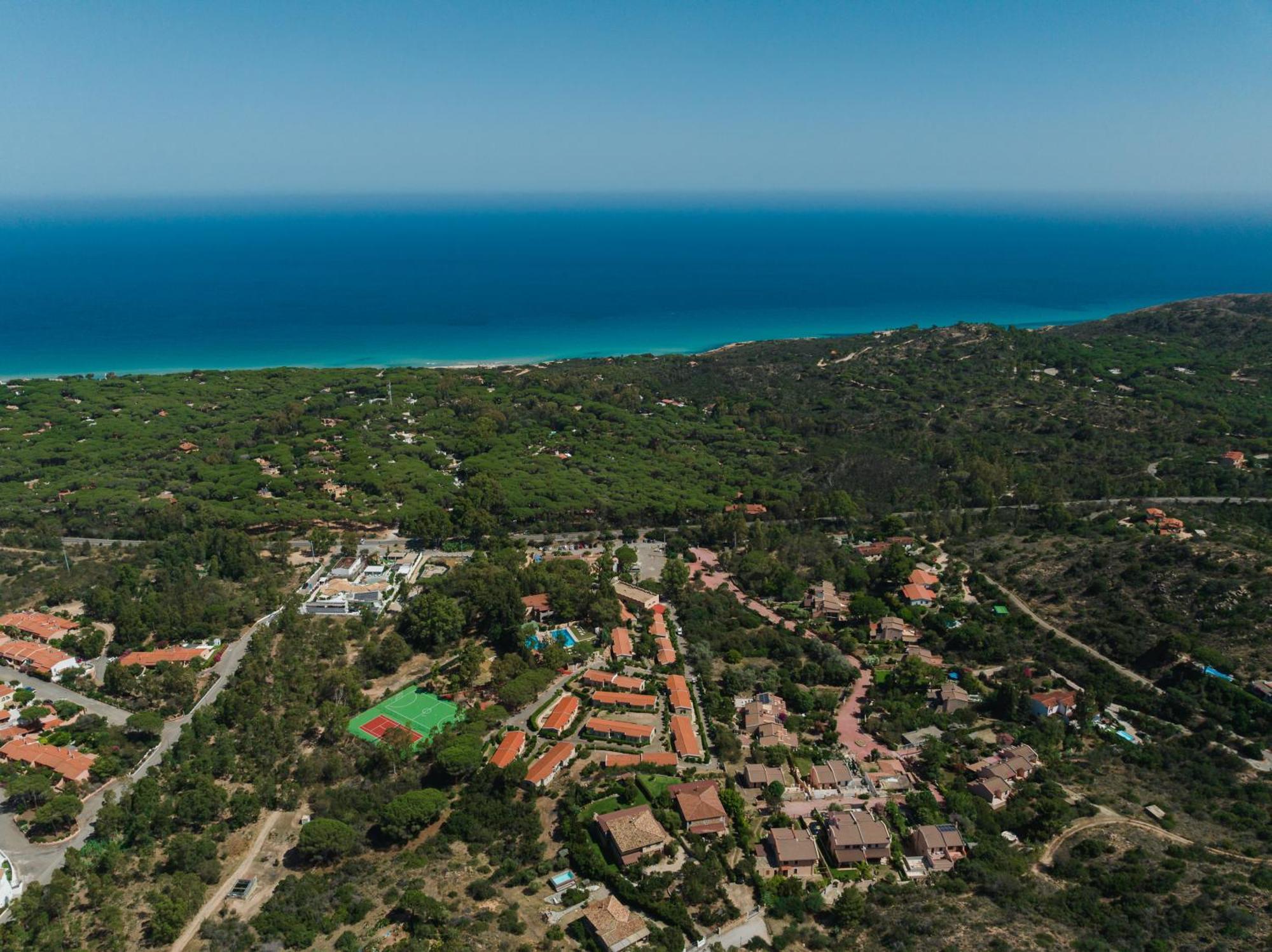 Amareclub Rocca Dorada Hotel Санта Маргерита ди Пула Екстериор снимка