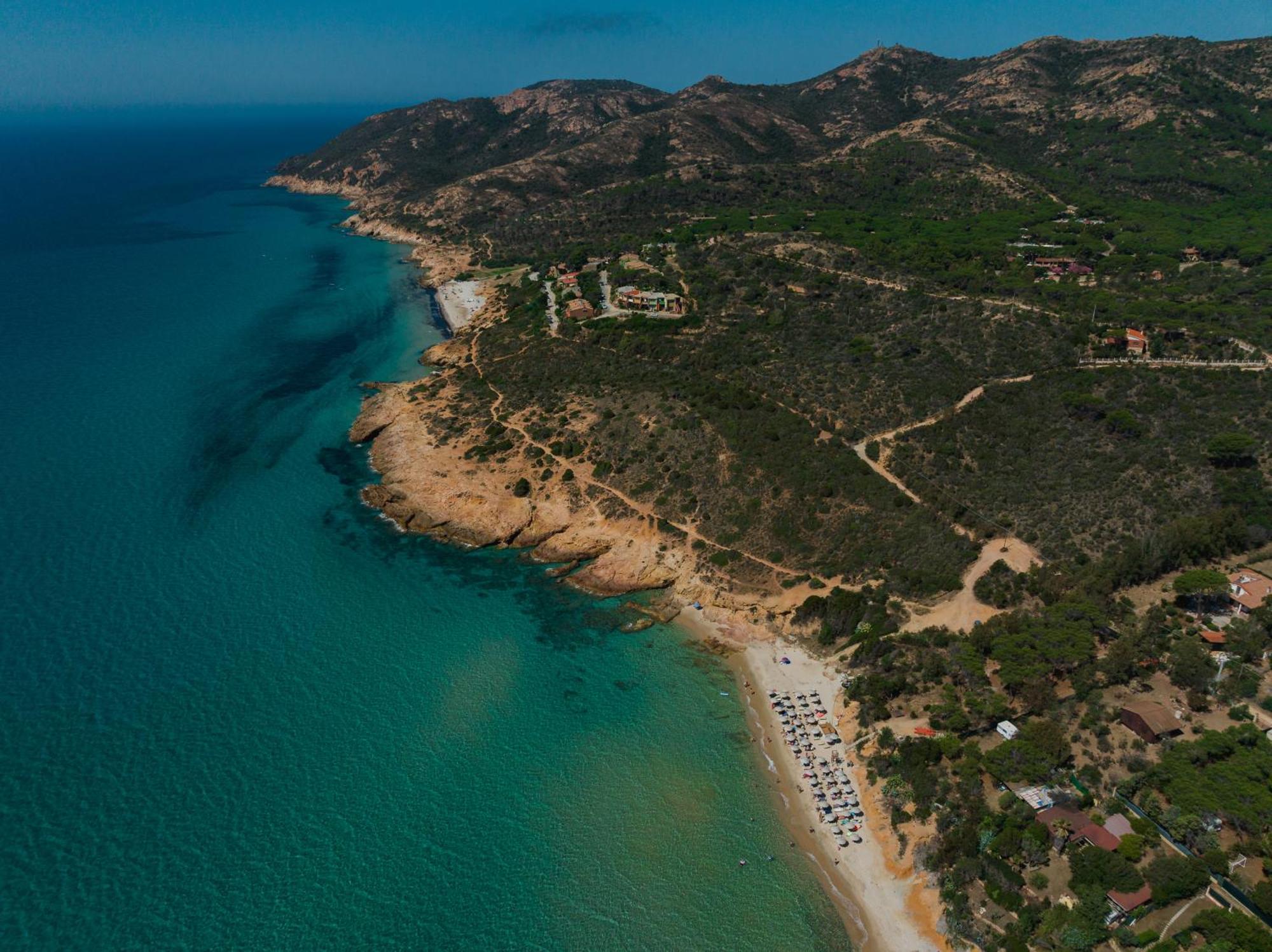 Amareclub Rocca Dorada Hotel Санта Маргерита ди Пула Екстериор снимка