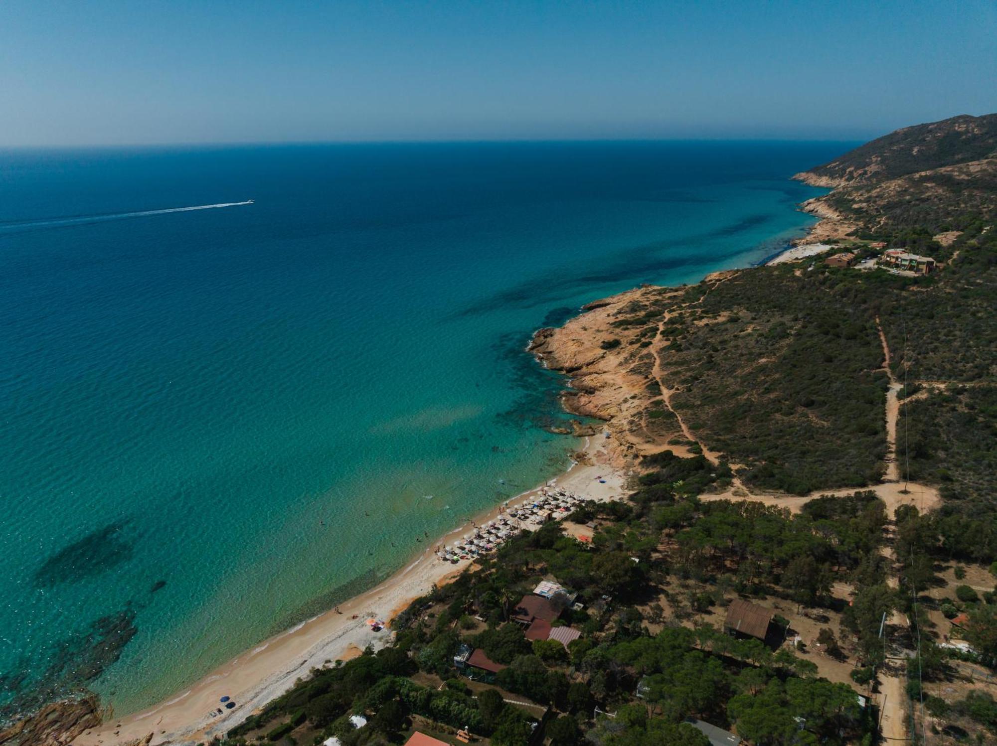 Amareclub Rocca Dorada Hotel Санта Маргерита ди Пула Екстериор снимка